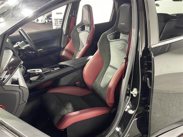 商談ルームにはキッズルームも完備しています☆お子様連れでもゆっくりとお車をお選びいただけます！