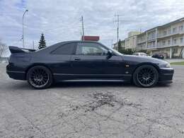 当社の営業時間は営業時間9:00～17:00となっております。定休日は毎週日曜・祝日となっておりますので、ご了承下さい。