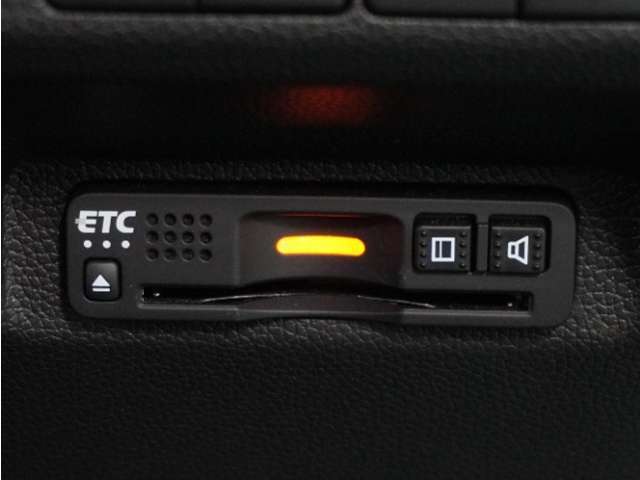 【ETC】今や高速道路の必需品のETCです。通行料金の割引やスマートICの通過に欠かせません。