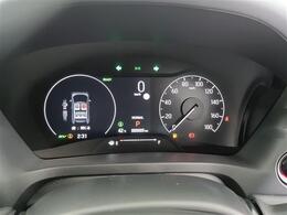 【スピードメーター】『スピードメーター』の画像になります。メーターがシンプルで見やすく運転しやすいですね！