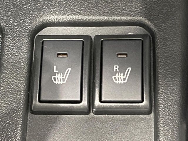 【シートヒーター】寒い日に重宝するシートヒーター！エアコンより早く温まってくれるので寒がりの人も安心ですね♪エアコンの温風は乾燥するから苦手、という方にもをおすすめです。
