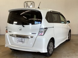 Honda認定中古車 U-Selectは3つの安心をお約束します。　1　Hondaのプロが整備した安心。 2　第三者機関がチェックした安心。　3　購入後もHondaが保証する安心。