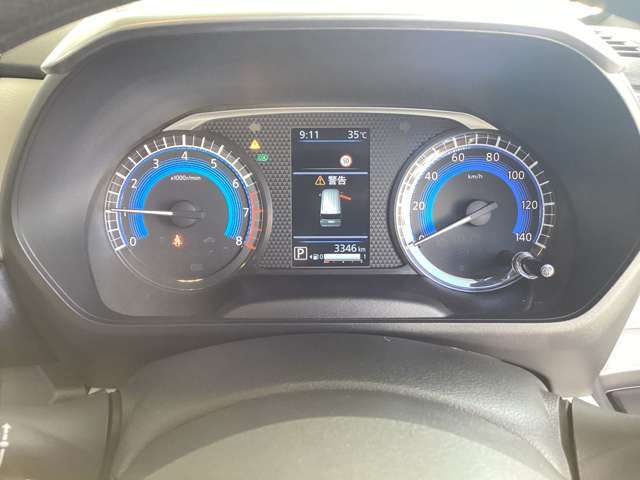 視認性の良いメーターで、必要な情報が一目で分かります♪