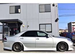 黒革シート　パワーシート　メーカオプションDVDナビ　バックカメラ　ETC