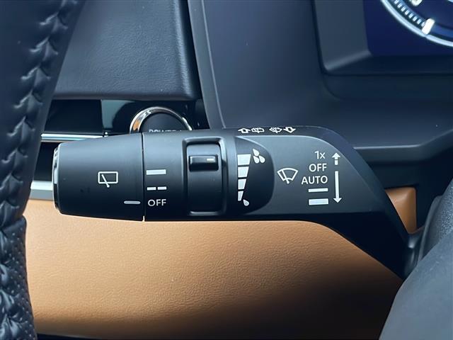 【運転席操作部】快適なドライブを楽しむための機能が装備されています！運転席から触れるので、使いやすいです！除菌プランいれていただくと、さらに清潔で安心していただけます！