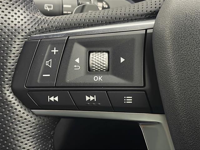 【運転席操作部】快適なドライブを楽しむための機能が装備されています！運転席から触れるので、使いやすいです！除菌プランいれていただくと、さらに清潔で安心していただけます！