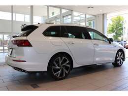 ACC●レーンアシスト●パークアシスト●死角検知機能●装備しております。