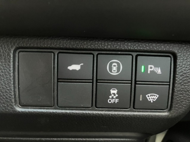 ☆HONDA　SENSING☆★衝突軽減ブレーキ・誤発進抑制機能・路外逸脱抑制機能など安心安全快適に運転できる装備を搭載しております★
