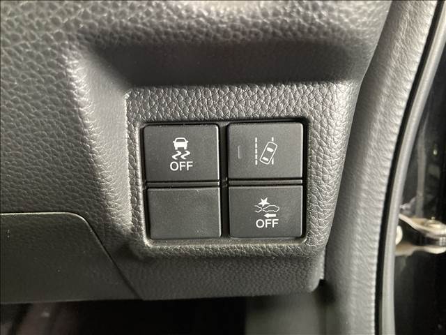 ご納車後も安心、安全なお車にお乗りいただく為にお得な保証パックもご用意しております。軽スマイルは、ご成約から納車後までお客様の大切なお車のサポートをさせていただきます！