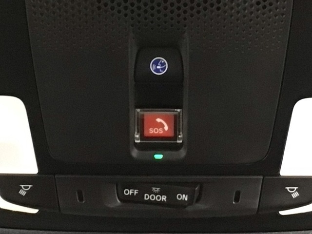【Honda　CONNECT】安心快適なカーライフを実現します。万一の時も緊急通報ボタンやトラブルサポートボタンで24時間365日お客様をサポート。大事なお車の盗難やいたずらなどにも対処します。
