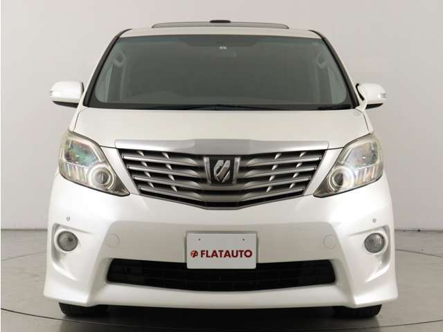 大迫力のフロントフェイスです！状態は非常にいいですが、コーティング施工により更なる質感をご提供できます。プランは数多く御座いますので、お気軽にお申し付けください！