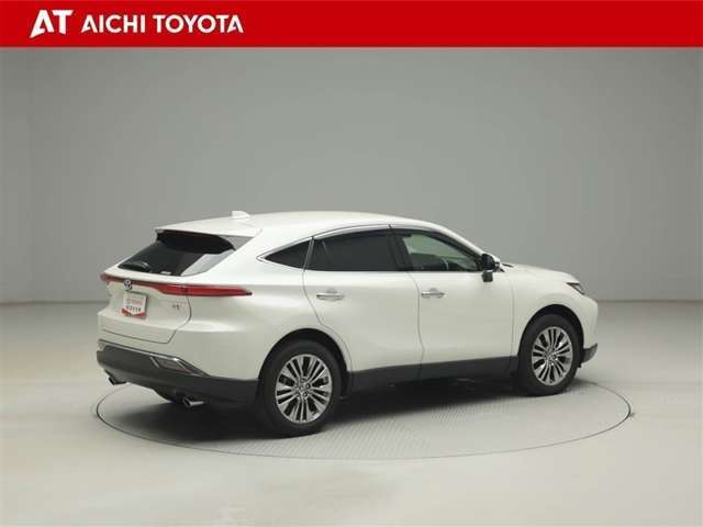 『ロングラン保証』はメーカー、年式を問わず1年間・走行距離無制限の無料保証です。最長3年まで延長可です！詳しくはスタッフまでおたずねください。