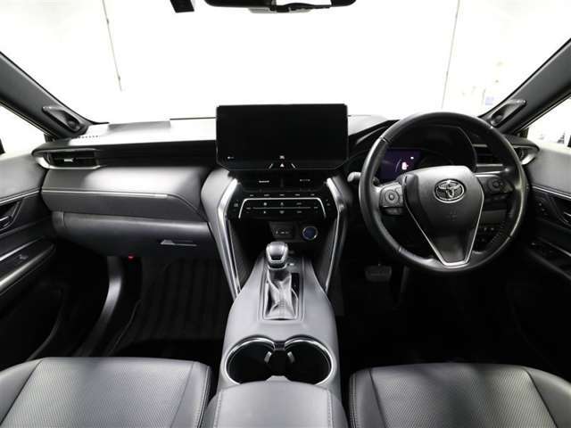 SUVならではの見晴らしの良い前方視界で快適なドライブをお楽しみいただけます！