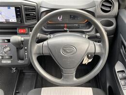 【ハンドル】『ハンドル/ステアリング』の画像になります。写真の内容に関してご不明点、ご質問等がございましたらお気軽にガリバー店舗までお問い合わせください。