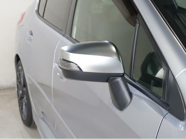 ウィンカー内蔵ドアミラーはスタイリッシュで存在感も◎！対向車からの視認性アップで安全性も高まります！