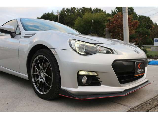 LINEでのお問い合わせができます！お問合せ車両の情報と「見積り」や「在庫確認」などのご用命を添えてお問合せ下さい。ご購入後もお店とLINEでのやり取りが可能です。オイル交換や車検のご依頼も承ります。