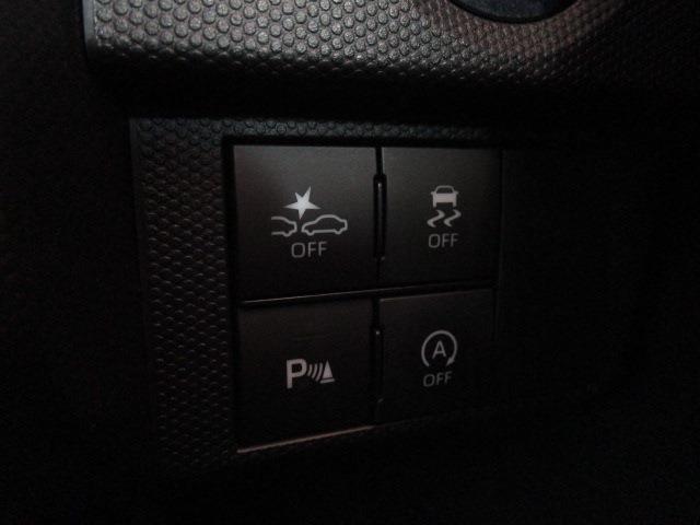 衝突軽減ブレーキ＆車線逸脱警報＆横滑り防止機能が運転をアシストします！またクリアランスソナー＆アイドリングストップ機能は状況に合わせてOFFにも出来ます！