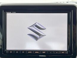 【純正ナビ】人気の純正ナビを装備。オーディオ機能も充実しており、Bluetooth接続すればお持ちのスマホやMP3プレイヤーの音楽を再生可能！毎日の運転がさらに楽しくなります！！