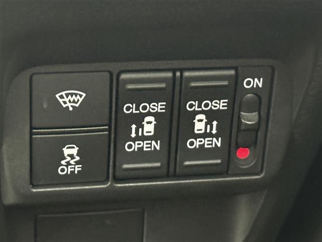 【運転席操作部】快適なドライブを楽しむための機能が装備されています！運転席から触れるので、使いやすいです！除菌プランいれていただくと、さらに清潔で安心していただけます！