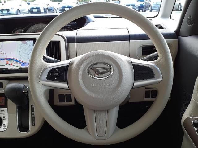 WECARSの展示場では実際に見て、触ってお車をお選びいただけます！知識の豊富な営業スタッフが様々なカーライフをご提案いたします！