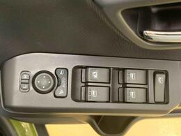 当店では車両本体価格以外に、諸費用を含めた支払総額も表示しておりますので、お客様の予算にピッタリのおクルマお選びができます。コーティングやJAFをセットにしたオトクな購入パックも好評です。