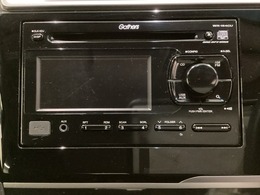 純正CD・USBコンポにはCD再生のほかに、AUX入力端子・USB端子がついてますので外部入力から音楽などを楽しめます。