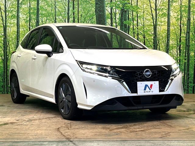 大好評のボディコーティング「弾スプラッシュコート」もご納車までに施工可能。通常のガラスコートと異なる、耐久年数6年の無機質ガラスコーティングが、ボディをキレイな状態に保ってくれます。