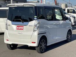 ・運転席シートヒーター・ロールサンシェード・リアシーリングファン・LEDヘッドライト・フォグライト・電動格納ウィンカーミラー・15インチ純正AW・プライバシーガラス・W/Sエアバッグ・ABS