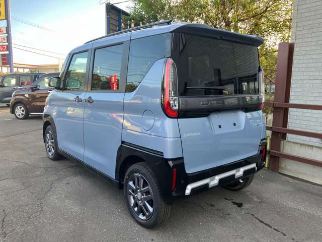 国交省の代わりに車検認定ができる「陸運局指定工場」の資格をもっており、熟練の整備士や国家資格を持った整備士が揃ってます！