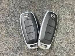 【インテリジェントキー】は2本同じ物が付いてきます　スペアキーとして保管いただいていてもいいですし、ご夫婦でそれぞれ1本づつお持ちいただくこともできます★