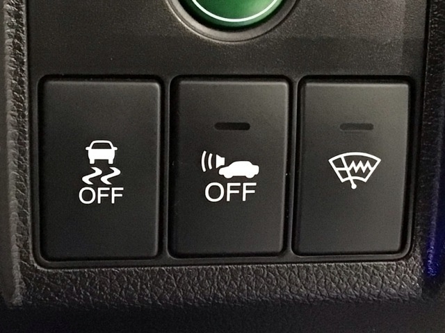 【あんしんパッケージ】追突軽減ブレーキのCTBA（シティブレーキアクティブシテム）＆6エアバッグ（運転席、助手席、サイド、サイドカーテンエアバッグ）搭載です！