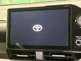 【10.5インチナビ】高級感とインパクトのある大画面ナビを装備。各種オーディオ操作はもちろん、スマホ連携もできる利便性の高いナビです♪