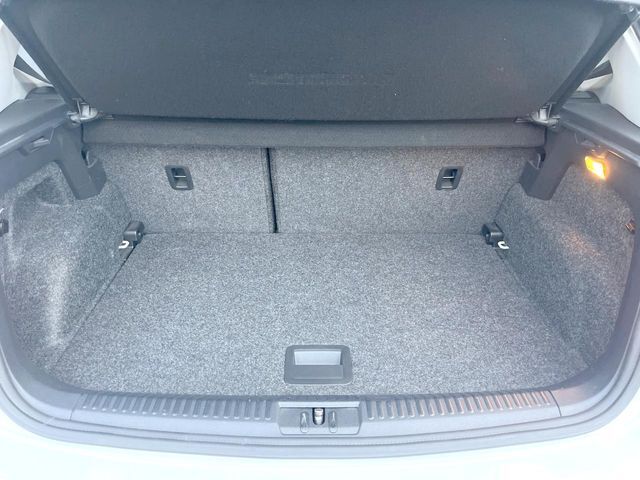 ●トランクルーム：趣味が広がる収容スペース！これだけの広さがあればお買い物やレジャーなどにも最適です！使用感も少なくきれいな状態を維持しております。