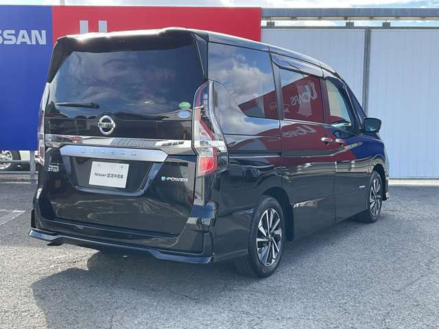 日本全国への登録・納車も承ります (別途陸送費用等が掛かります 一部地域・離島等を除く )お気軽にお電話にてご用命下さいましたら幸いです。