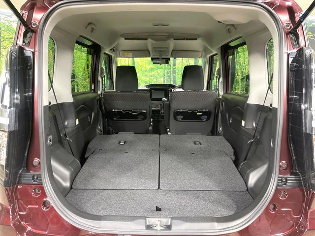普段のお買い物や通勤、送迎等に十分な荷室スペースを確保しております。セカンドシートを倒すと、大きな荷物の積載も可能です♪