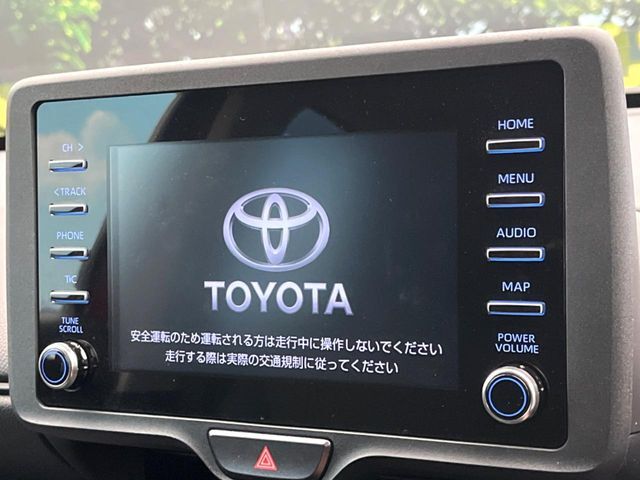 【メーカー純正7インチナビ】インテリアに溶け込むスタイリッシュな「専用設計」メーカーナビを装備♪視認性や操作性など基本性能にも優れ、より上質なカーライフをお楽しみいただけます。