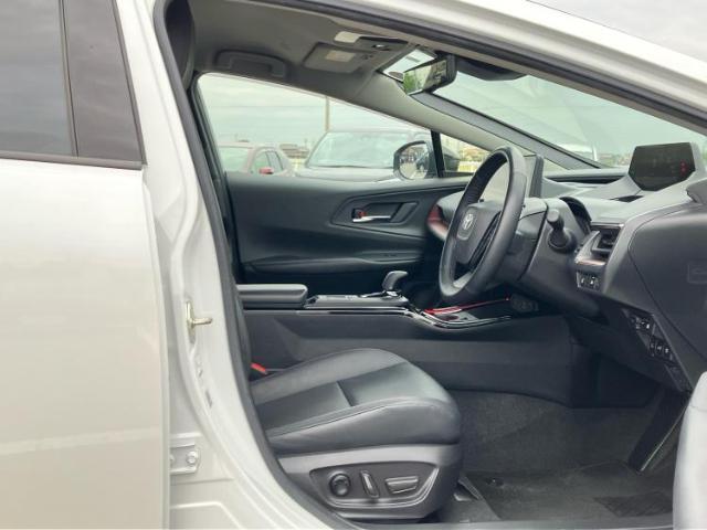 「この車の写真をもっと見たい」「状態が気になる」「この装備はついている？」どんな小さな疑問でもお気軽にお問い合わせください！