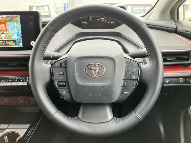 WECARSの展示場では実際に見て、触ってお車をお選びいただけます！知識の豊富な営業スタッフが様々なカーライフをご提案いたします！