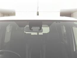 【ドライブレコーダー】映像・音声などの運転中の記録を残します。事故などを起こした起こされた時の証拠になりえますので、もしも時でも安心ですね。