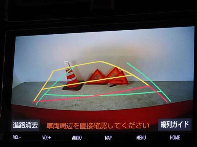 バックガイドモニターを装備してます、車庫入れもラクラクです。