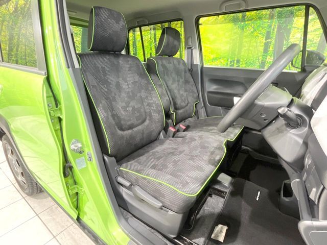 運転席シート廻りは使用感も少なく、良好な状態となっています。丁寧に使われていたことがよくわかりますね。