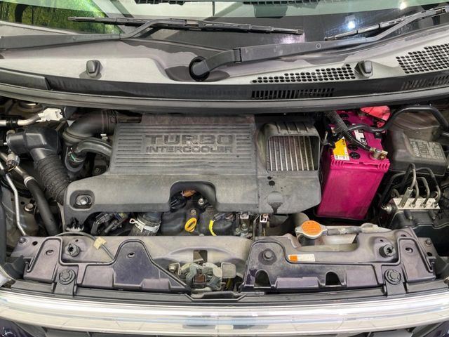 親切・丁寧な専門メカニックスタッフが応対！・車検・点検整備・事故等の修理などアフターサービスも安心。お車のカスタマイズもネクステージのサービススタッフまでご相談ください！