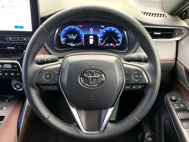 【ステアリングスイッチ】運転中、前方から目線をそらすことなく、オーディオ等の操作が可能な便利機能！安心＆快適なドライブを演出してくれます♪