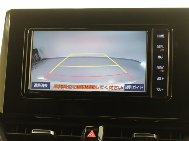 バックガイドモニターで、後方を確認しながら安心して駐車することができます。運転初心者も熟練者も必須の機能ですよ！