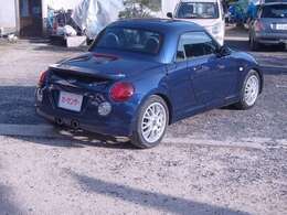 大阪で車体下のタワーバみたいな四角いボルトで脱着式の補強サブフレームが交換されてそれが修復歴になっています。強度に影響なく下回りを見ても錆はほぼなく、確認したところでは雨漏れなどもないようです。