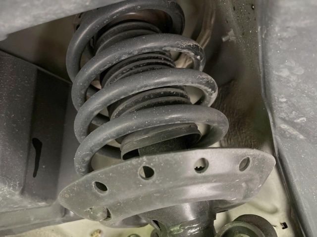 下回りの劣化予防の為の防錆加工の施工も承っております。降雪地域はもちろん、沿岸部にお住いの方や、趣味でマリン・ウィンタースポーツをされる方に大変好評いただいております。