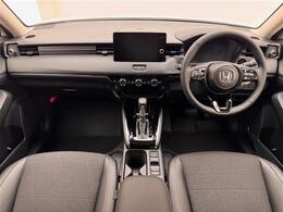 【インパネ全体】全方位で視界が広く、高い目線で運転もしやすいです！