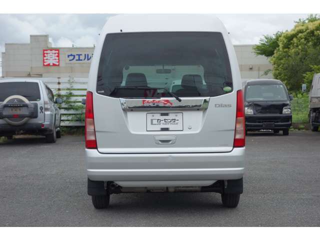 もちろん起こらない事が前提ですが中古車という事を考え、万が一に備えてお客様の安心の為に走行に関する部分の無料保証（保証書付）をお付けして販売いたしております。