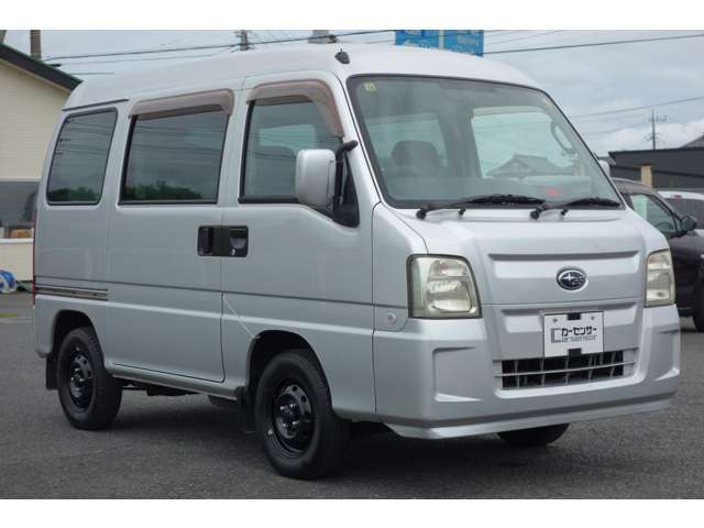 外装は気持ち良くお乗り頂ける様にしっかりと納車前にポリッシャーで磨きをかけ、ワックス施工後に納車致します☆