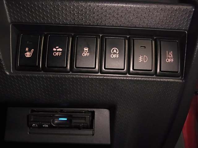 当社の展示車は全車両に”社団法人自動車公正取引協議会”の車両状態説明書を掲示しております。修復歴の有無は勿論、ドア等の外板の交換歴の有無までも表示☆口頭説明では無く書面にてお渡ししております♪